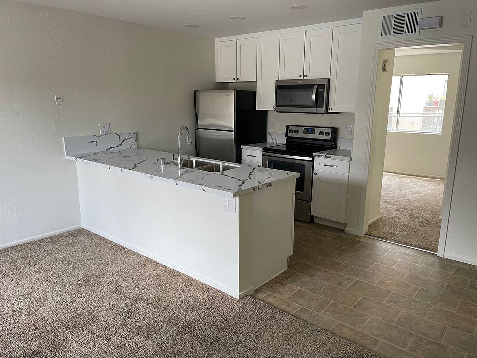 1st image of 1031 W Lincoln Ave APT 4