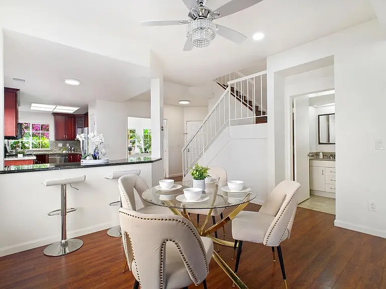 1796 Lucretia Ave — Photo 7