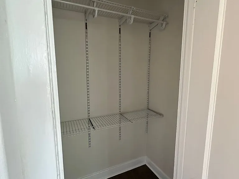 1377 W Greenleaf Ave #3S — Photo 18