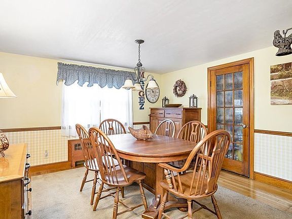 5th image of 106 Hollis St