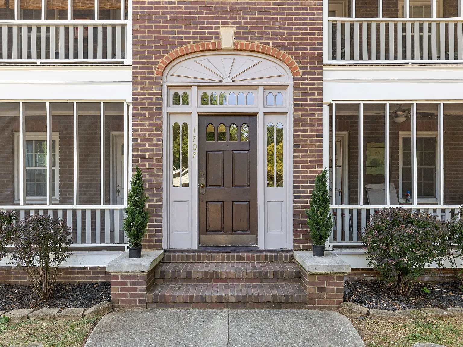 1707 Club Rd — Photo 2