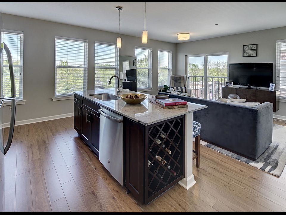 evanston_interior_kitchen living room