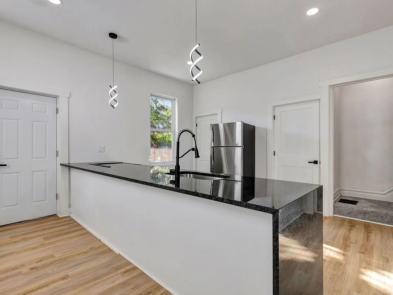3 bed, 1088 sqft, $1,775 — Photo 4