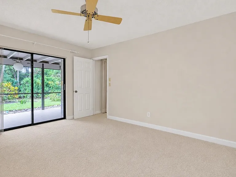 5548 Shirley Dr — Photo 16