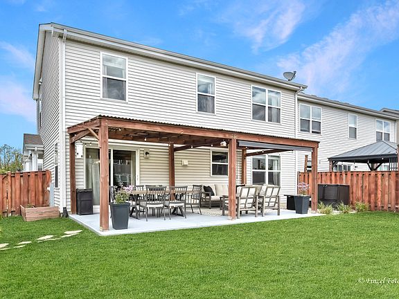 3rd image of 283 Maryland Ln