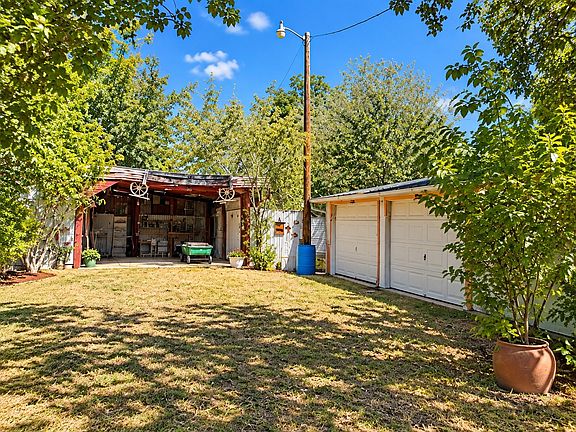 4th image of 1534 Anson Ave