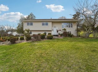 1 Dike Dr, Monsey, NY 10952