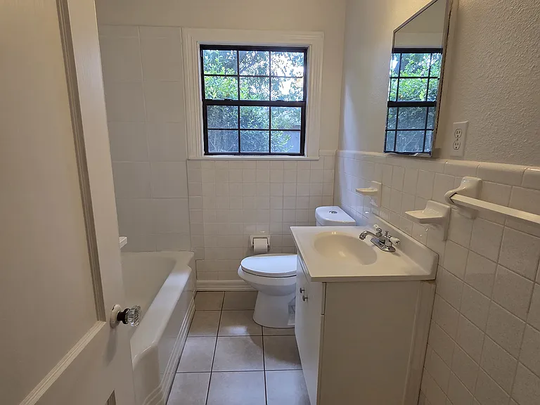 1309 Shady Ln — Photo 12