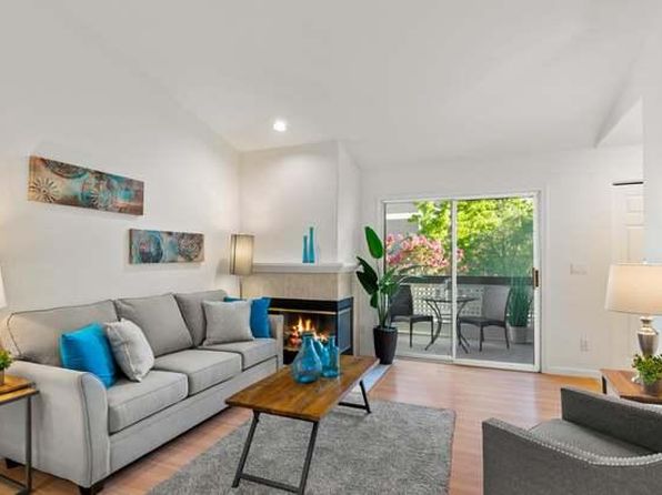 5981 Lake Hennessy Ct