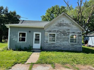 510 Maple St, Colchester, IL 62326