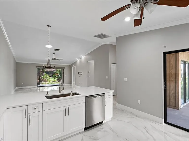 17754 Grande Bayou Ct — Photo 20