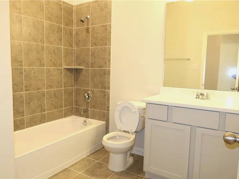 6306 Fulton Dr — Photo 11