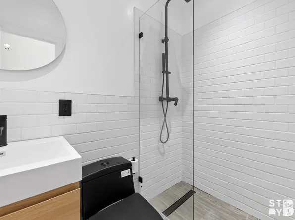 1130 Manhattan Avenue image 10 of 10