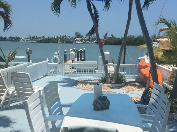 15 Sadowski Cswy, Key Colony Beach, FL 33051