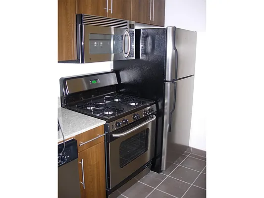 Rented by Douglas Elliman | media 17