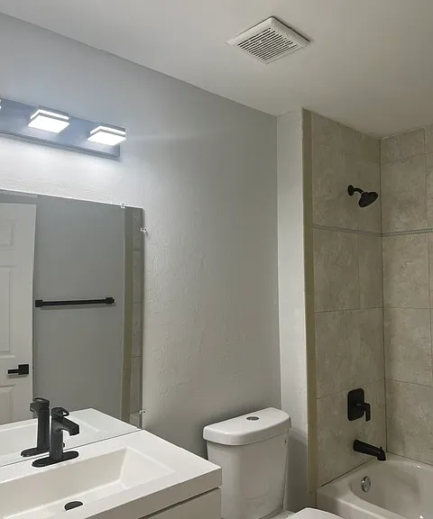 128 SE 12th St #128 — Photo 4