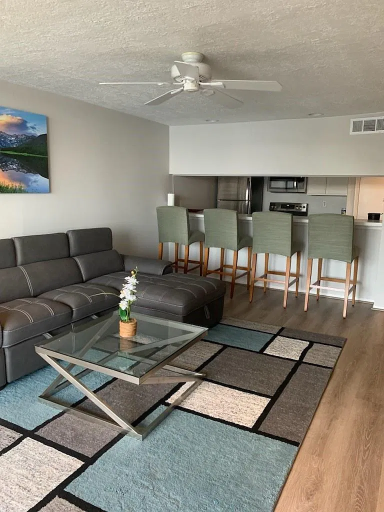 1 bed, 1.0 bath, 680 sqft, $1,100 — Photo 3