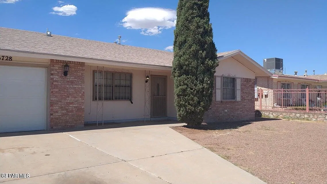 3 bed, 2.0 bath, 1216 sqft, $1,500 — Photo 2