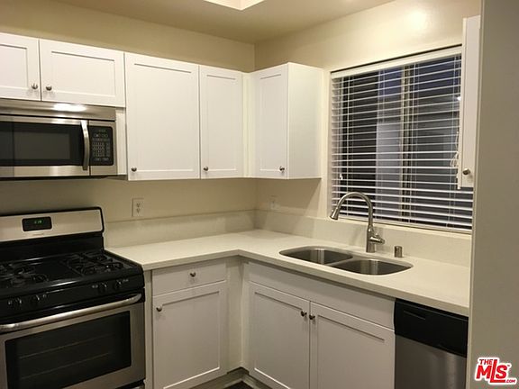5th image of 16070 W Sunset Blvd