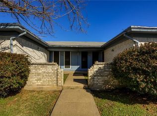 1001 Roky Ct, Fort Worth, TX 76114