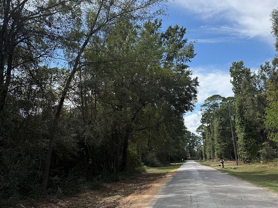 2nd image of Sequoia Ln