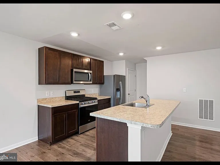 71 Currant Cir — Photo 9