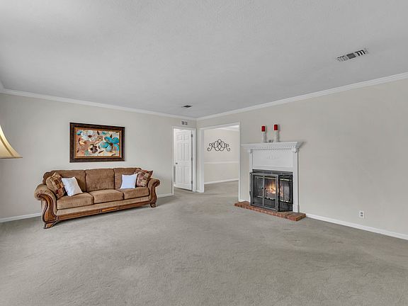 5th image of 309 Sussex St