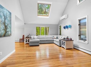 285 Raleigh Tavern Ln, North Andover, MA 01845