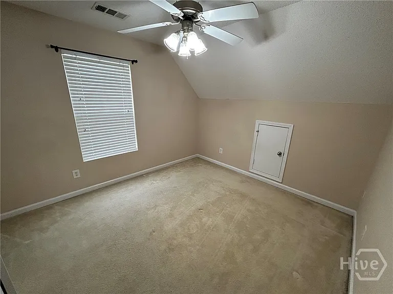 197 Bridgewater Cir — Photo 13