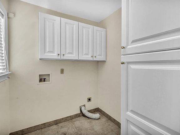 5th image of 4017 S Griffith Ave