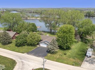 4806 E Ashelford Dr, Byron, IL 61010
