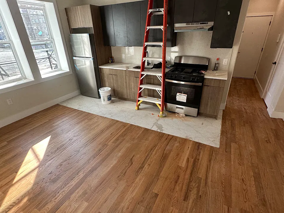 811 Broadway #A103
