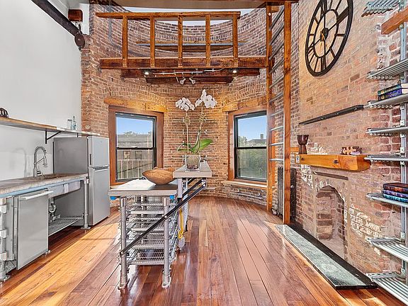 2nd image of 673 Vanderbilt Ave #3AD