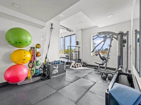 305 Second Avenue image 19 of 32