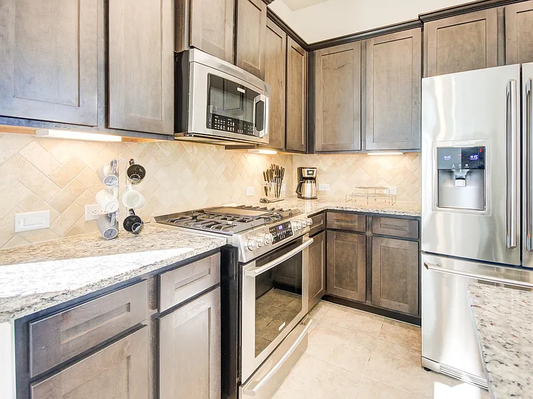 1646 Ryon Falls Dr — Photo 18
