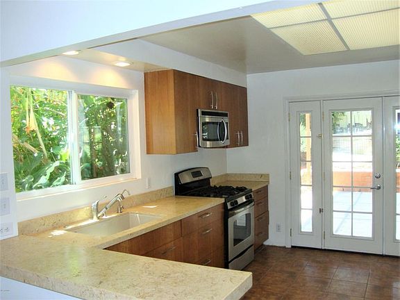 4th image of 1446 Mariposa Dr