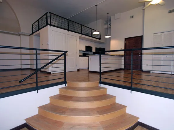 301 Central Ave NE APT 305, Albuquerque, NM 87102