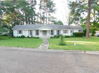 1630 Pinevale St, Jackson, MS 39211