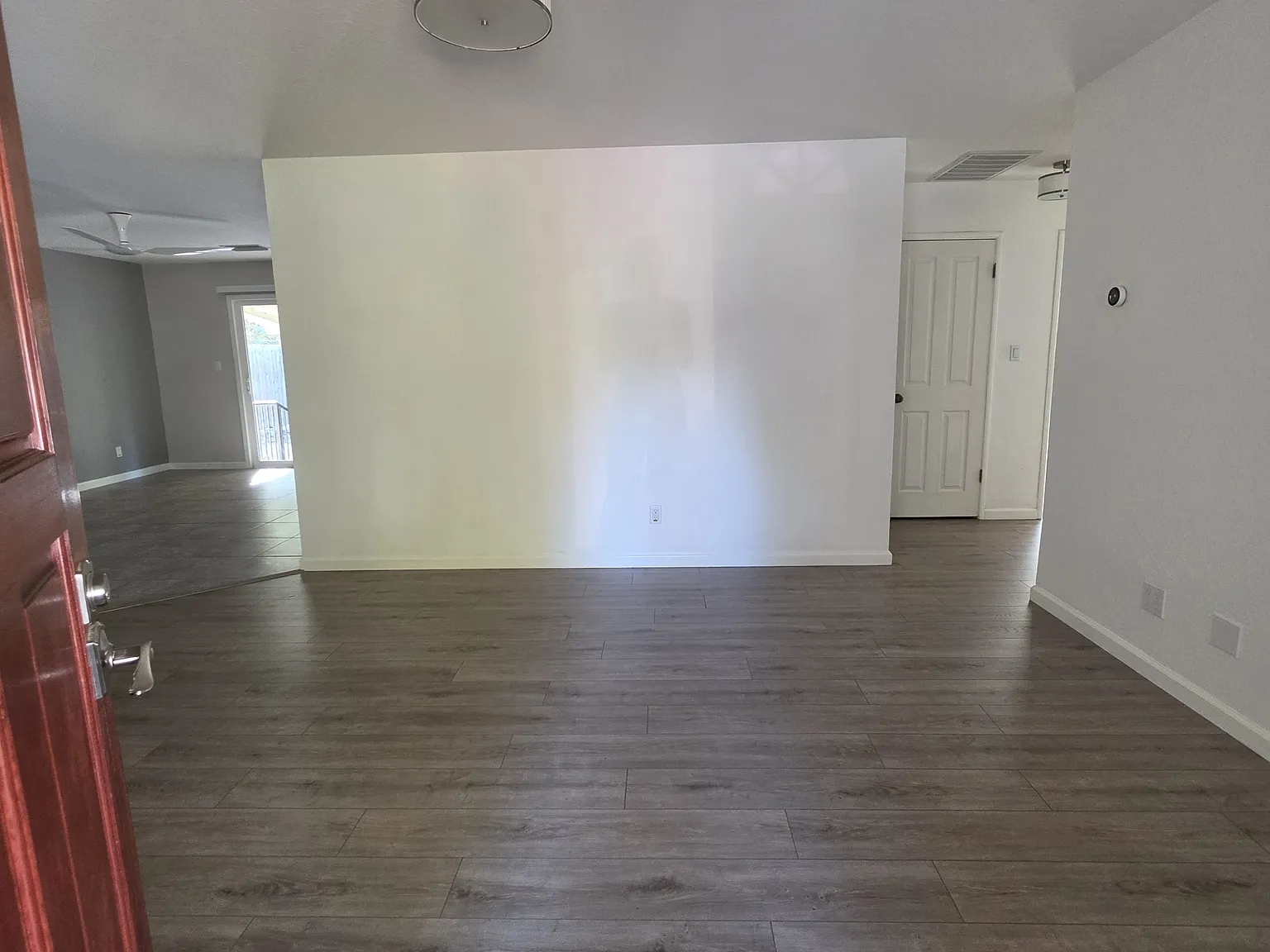 3 bed, 1066 sqft, $2,600 — Photo 3