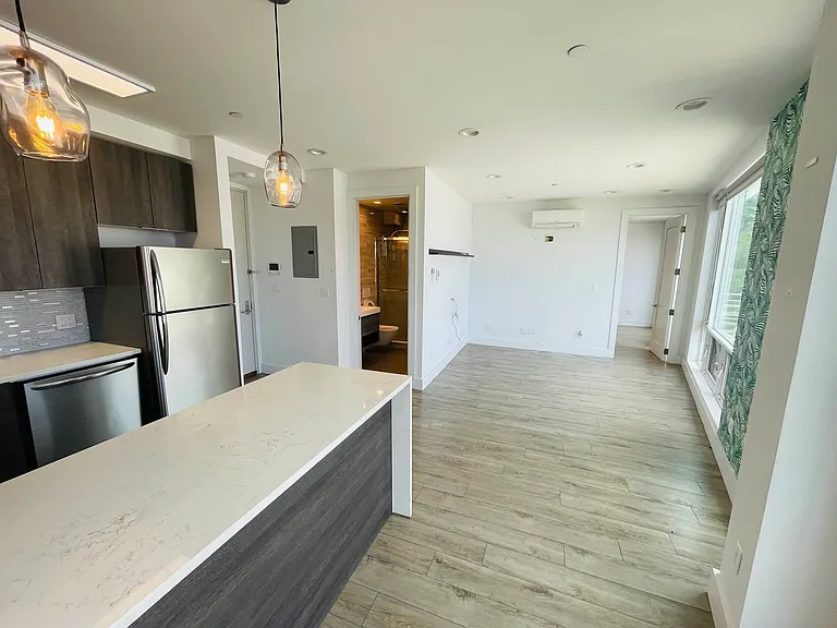 25-35 18th St #4C — Photo 6