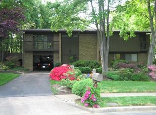 1311 Westhills Ln, Reston, VA 20190