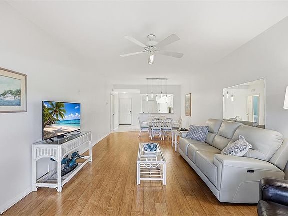 4th image of 28072 Cavendish CT #2204