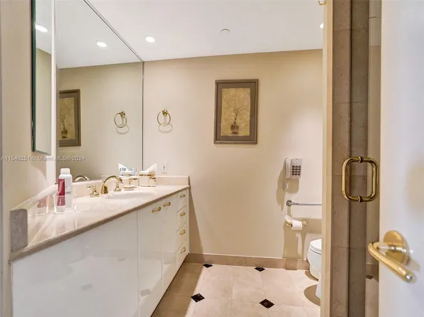 199 Ocean Lane Dr APT 901, Key Biscayne, FL 33149