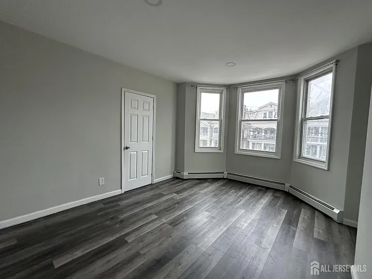 159 Lewis St #2 — Photo 9