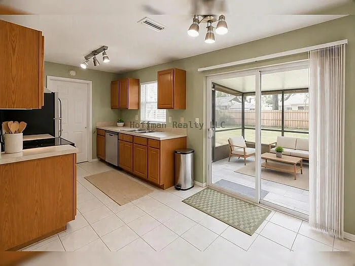 5117 Ellendale Ave — Photo 3