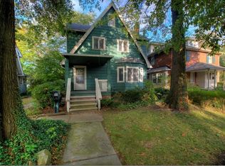 878 Roanoke Rd, Cleveland Heights, OH 44121