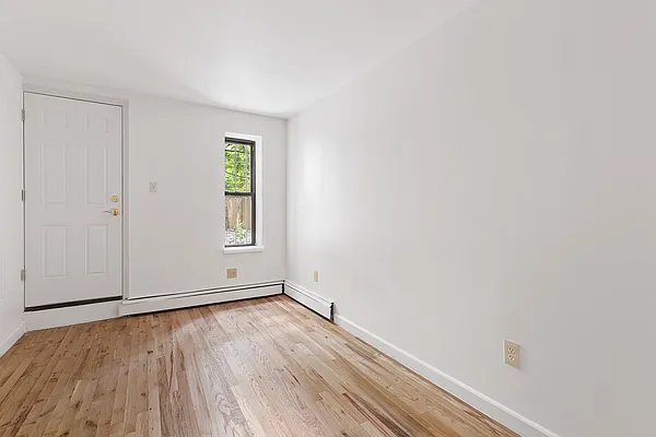 Rented by Compass | media 13