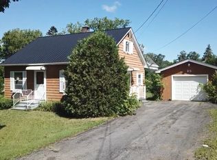 25 Cedar St, Presque Isle, ME 04769