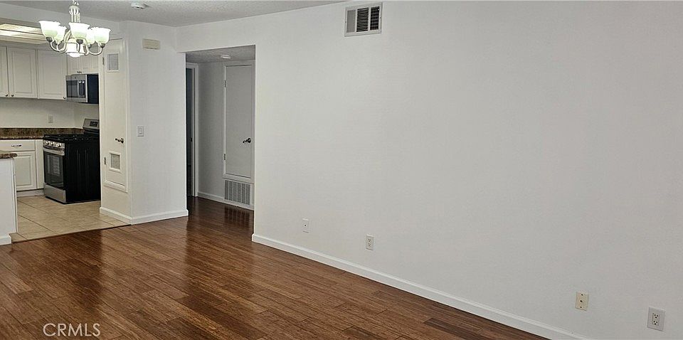 1st image of 760 Rimpau Ave