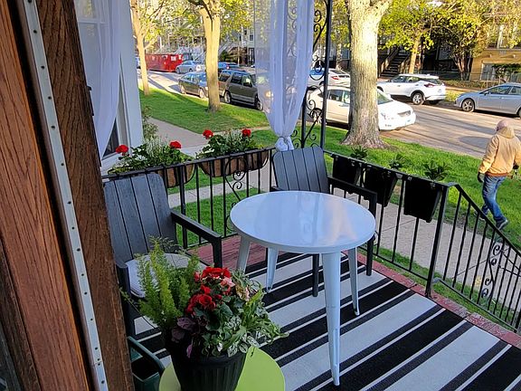 3rd image of 2128 W Leland Ave #1